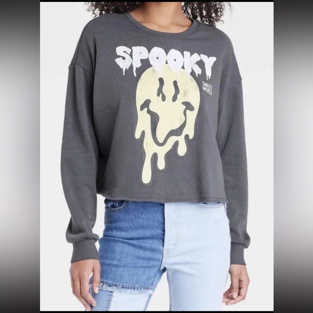 Smiley World Women's Gray Cropped SPOOKY Halloween‎ Sweatshirt